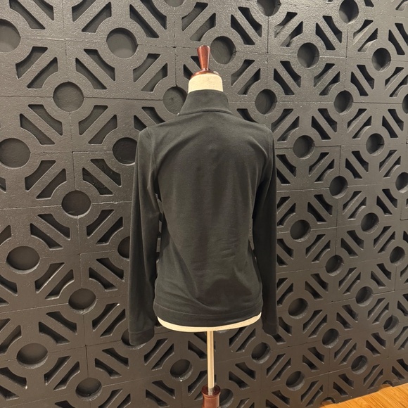 Vuori | Essential Half Zip Pullover - Picture 6 of 8